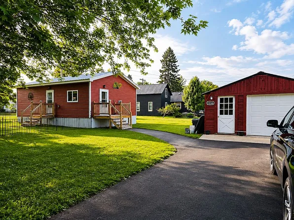 20366 Elsden St, Onaway, MI 49765