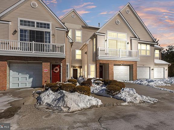3rd image of 324 Tuvira Ln