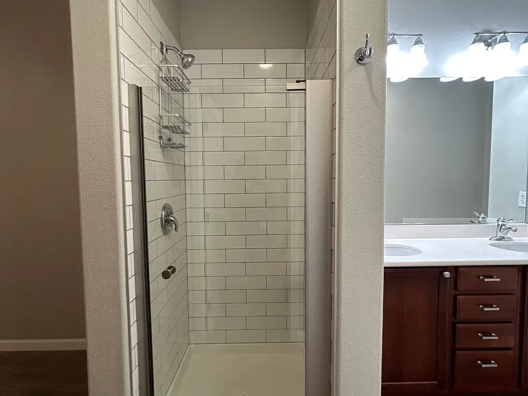 228 W Lucita Way — Photo 10