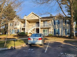 28 Opal Ct, Franklin Park, NJ 08823