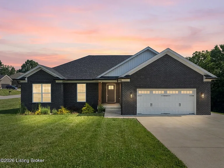 19 Clubhouse Ct — Photo 2