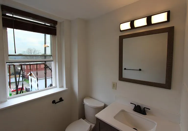 3613 California Ave #3 — Photo 2