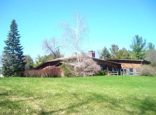 2 Lake Shore Rd, Westport, NY 12993