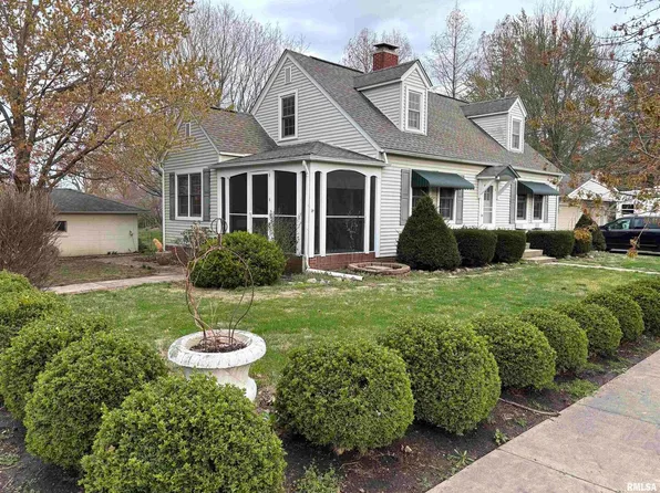 111 N 6th St, Dahlgren, IL 62828