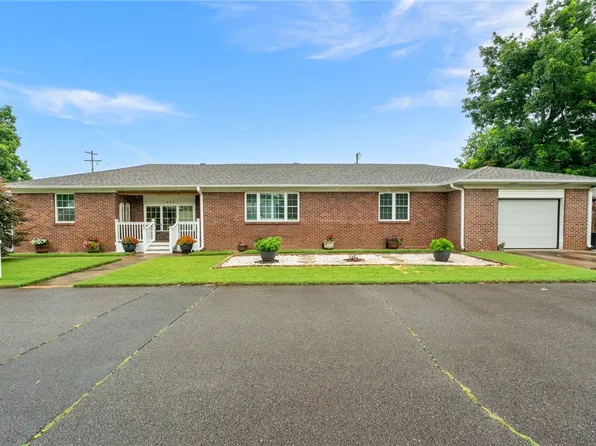 624 Locke St, Alma, AR 72921