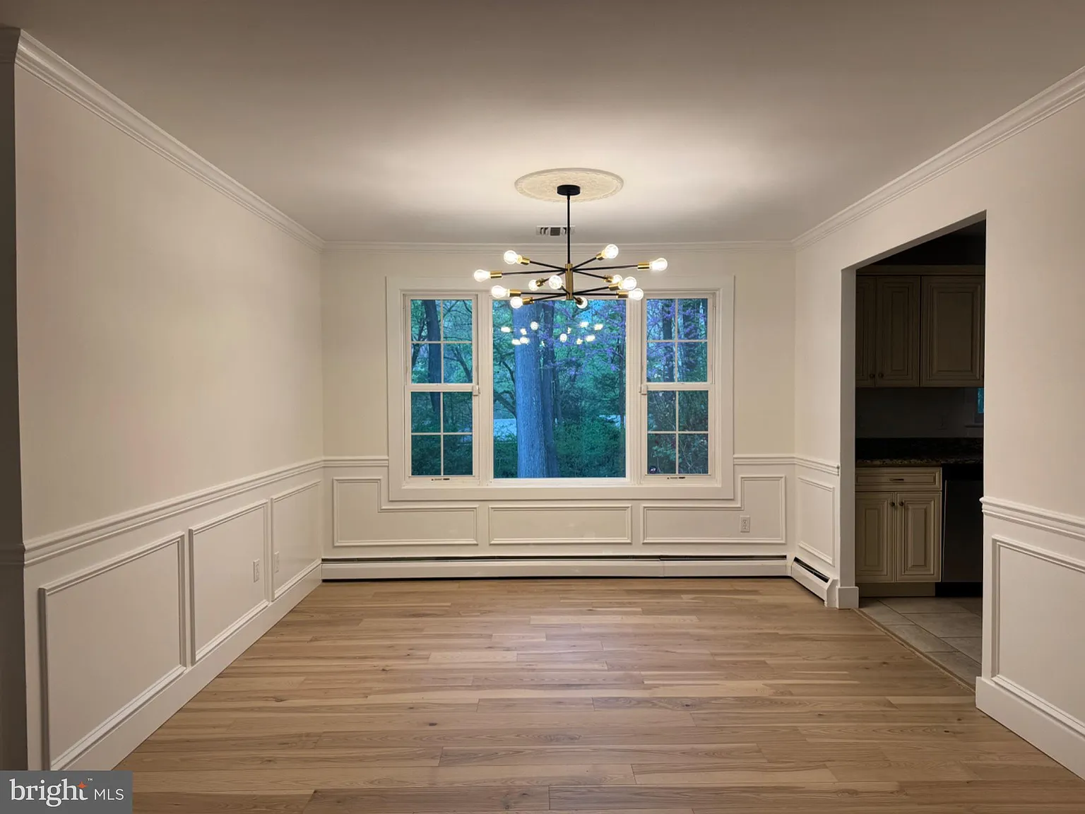 4 bed, 3.5 bath, 3164 sqft, $4,500 — Photo 3