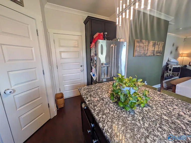 7601 Ashor Dr NW — Photo 9