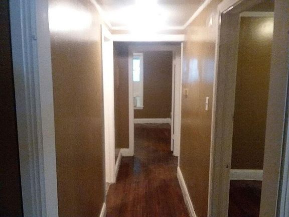 3rd image of 904 W Race Ave APT 2