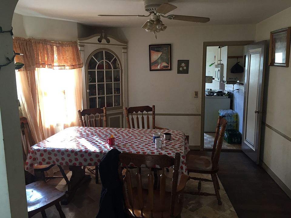 2nd image of 517 Parkside Rd