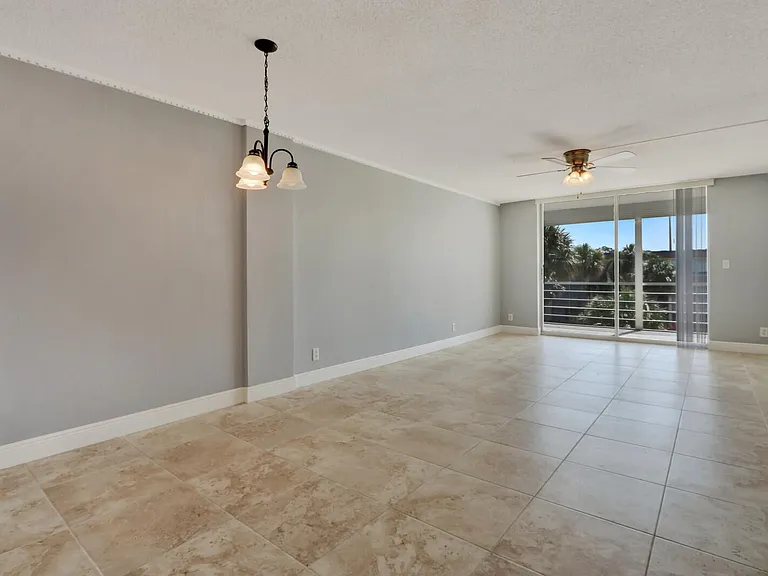 4500 N Federal Hwy #316B — Photo 2