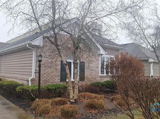 2410 Manoa Ln N, Toledo, OH 43615