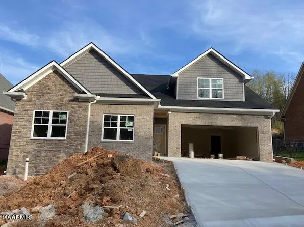 1053 Green Meadows Ln, Lenoir City, TN 37771