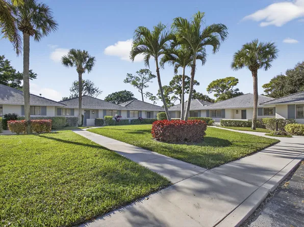516 Club Drive, Palm Beach Gardens, FL 33418