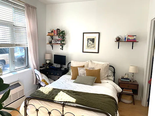 Rented by Compass | media 19