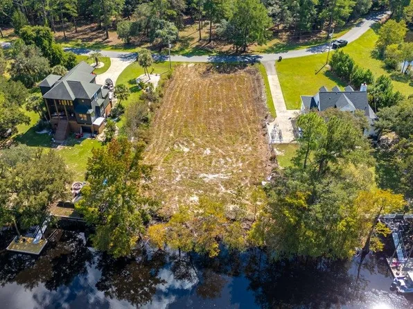 1760 Gray Oaks Dr., Conway, SC 29526