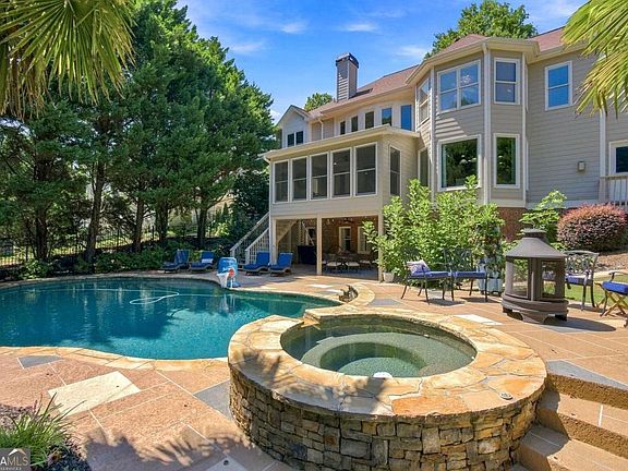 4th image of 1044 Meadow Club Ct