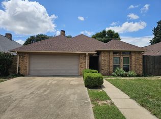 1605 High Crest Ct, Irving, TX 75061