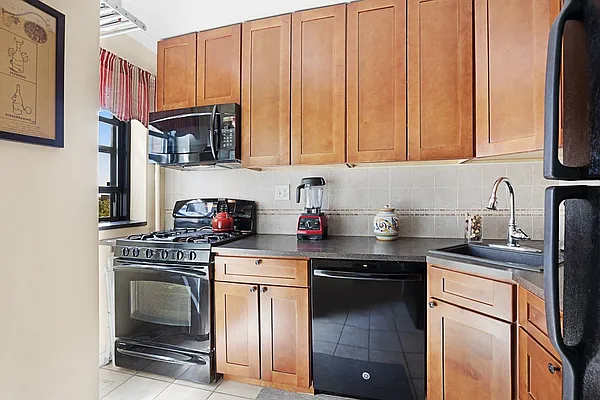 Sold by Compass | media 3