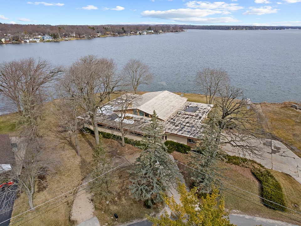 3145 E Lake Shore Dr, Wonder Lake, IL 60097 Zillow