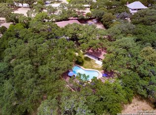 105 Sequoia Dr, Hollywood Park, TX 78232