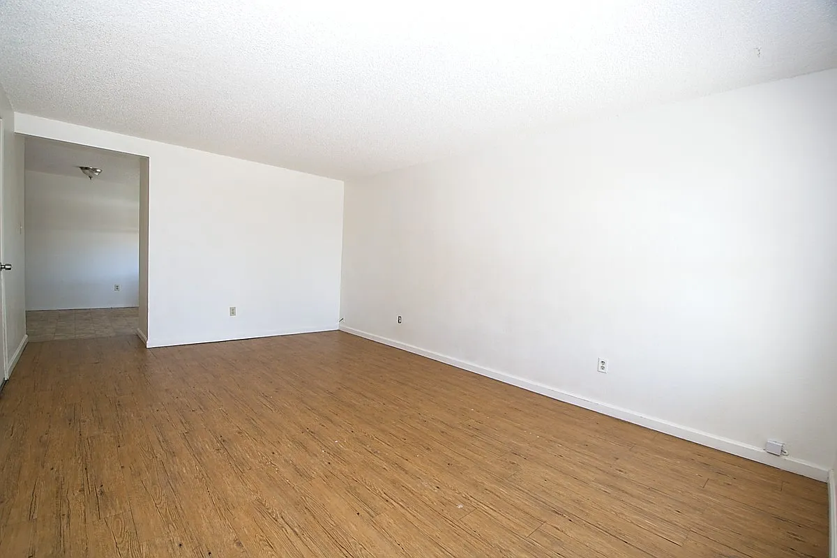 2 bed, 1016 sqft, $1,825 — Photo 4