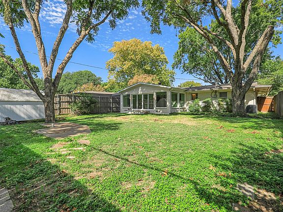4th image of 4026 Beechwood Ln
