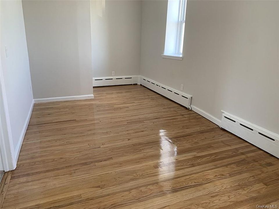 1st image of 82 Cerone Ave