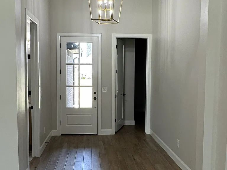 6516 NW 146th St — Photo 3