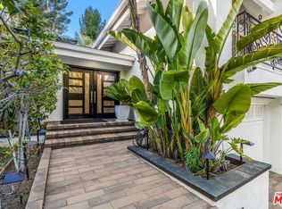 19715 Greenbriar Dr, Tarzana, CA 91356