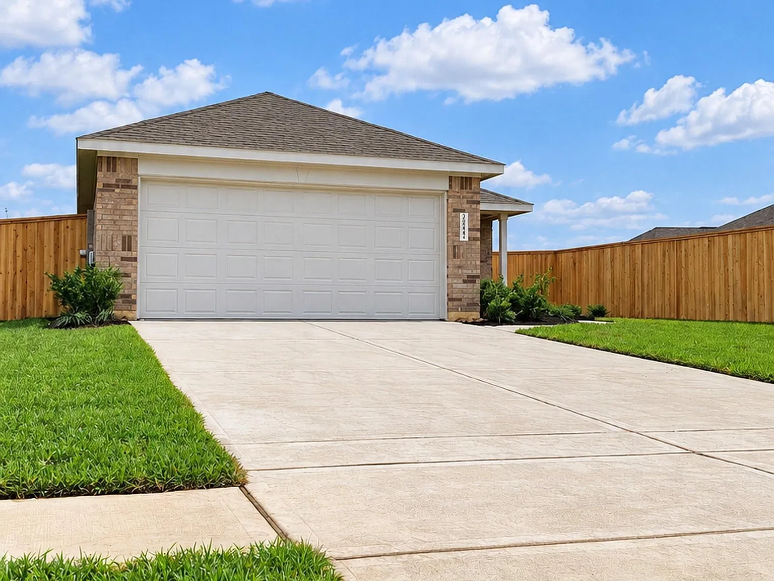 3 bed, 2.0 bath, $2,000 — Photo 2