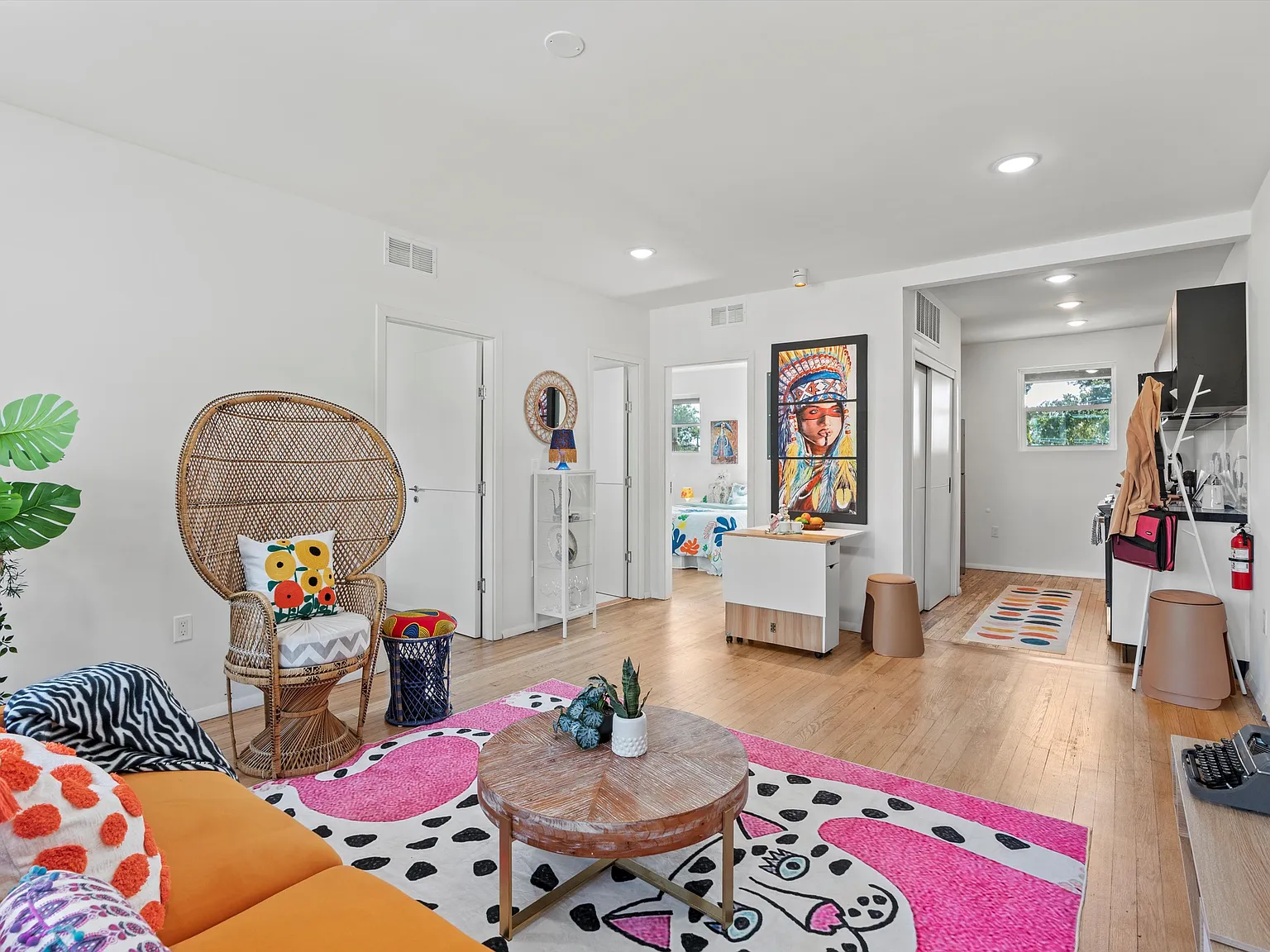 2 bed, 800 sqft, $1,150 — Photo 2