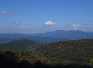 130 Village Rd, Banner Elk, NC 28604