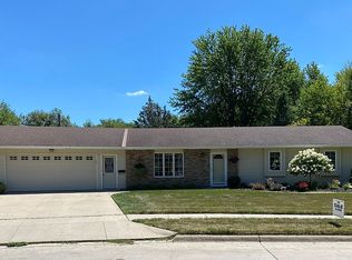 409 Southdale Dr, Carroll, IA 51401