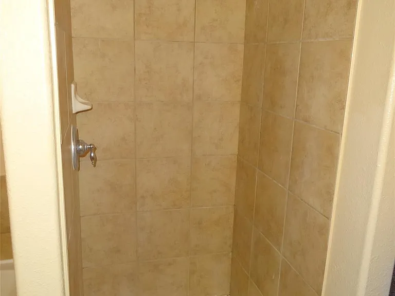 1554 Stone Village Dr — Photo 11