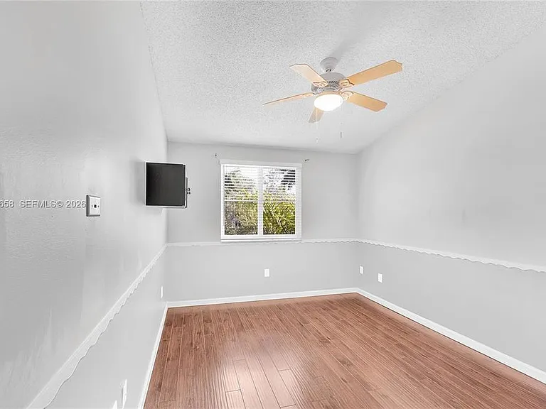 9840 NW 19th Pl — Photo 11