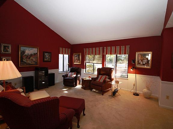 5th image of 800 Bay Dr APT 25