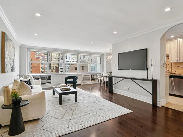 310 E 70th St APT 10E, New York, NY 10021