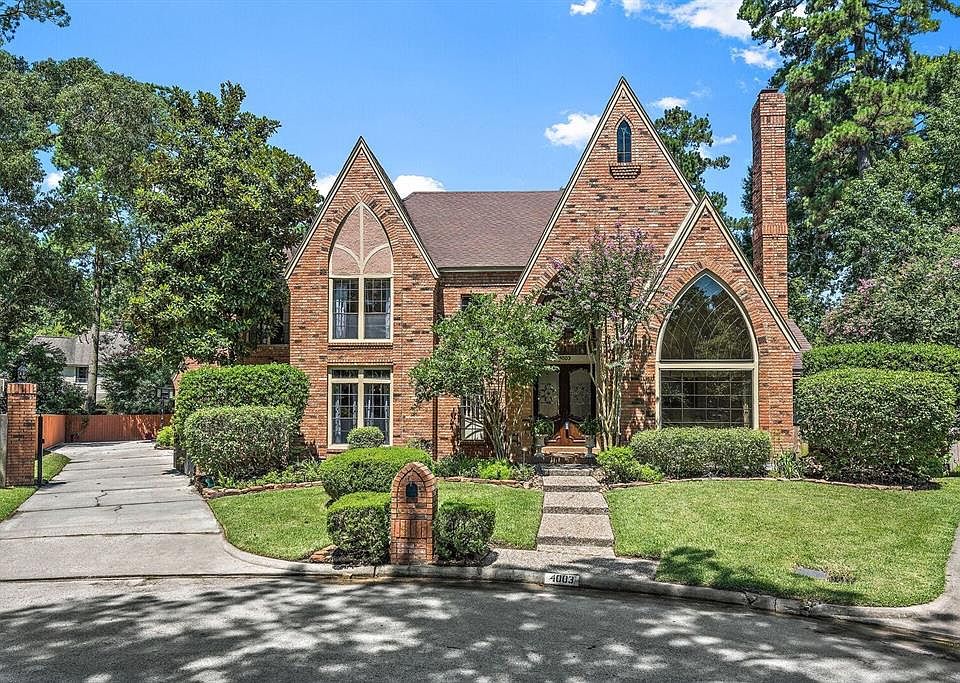 1st image of 4003 Village Walk Ct