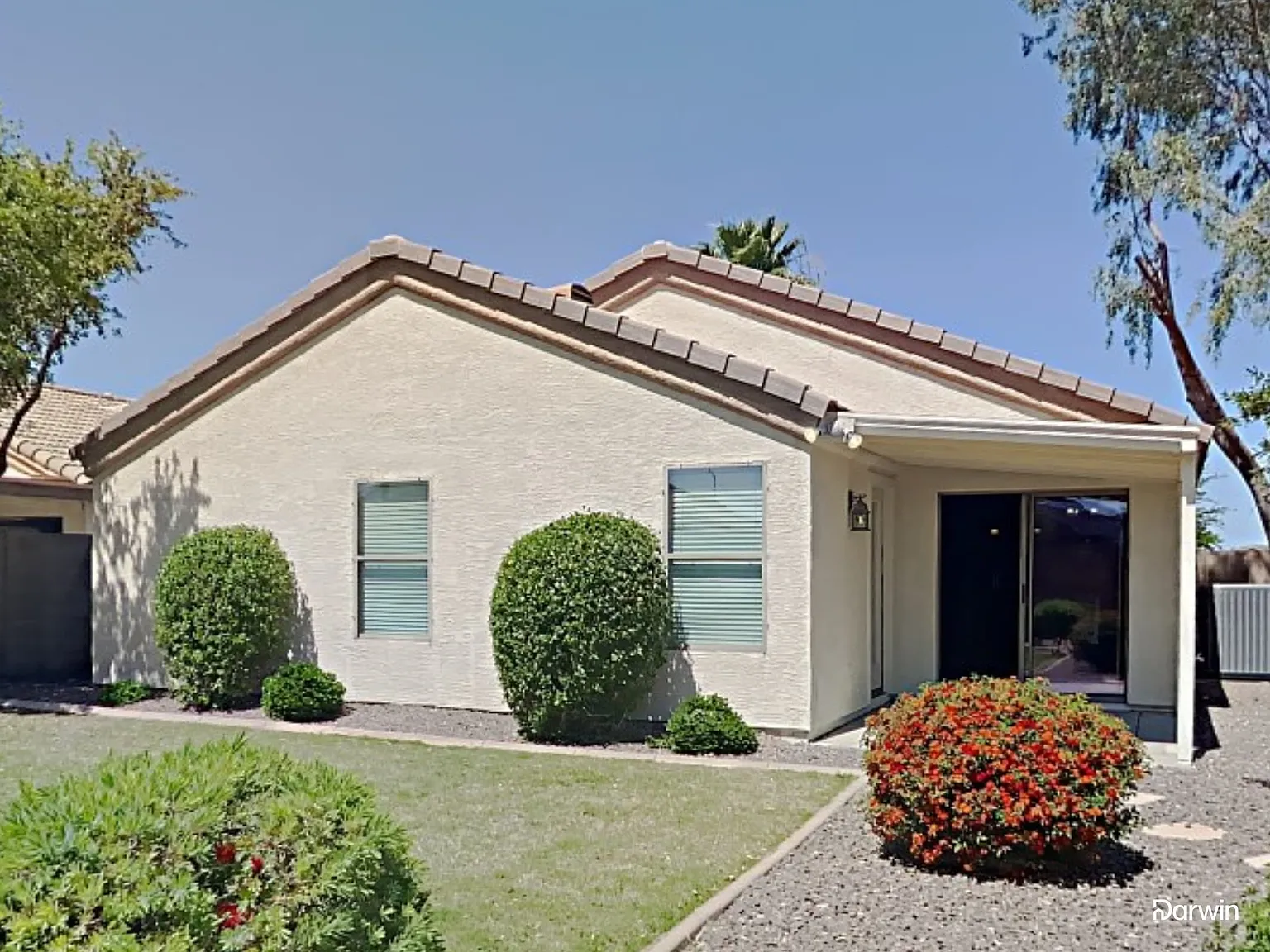 4 bed, 2.0 bath, 1767 sqft, $2,295 — Photo 2