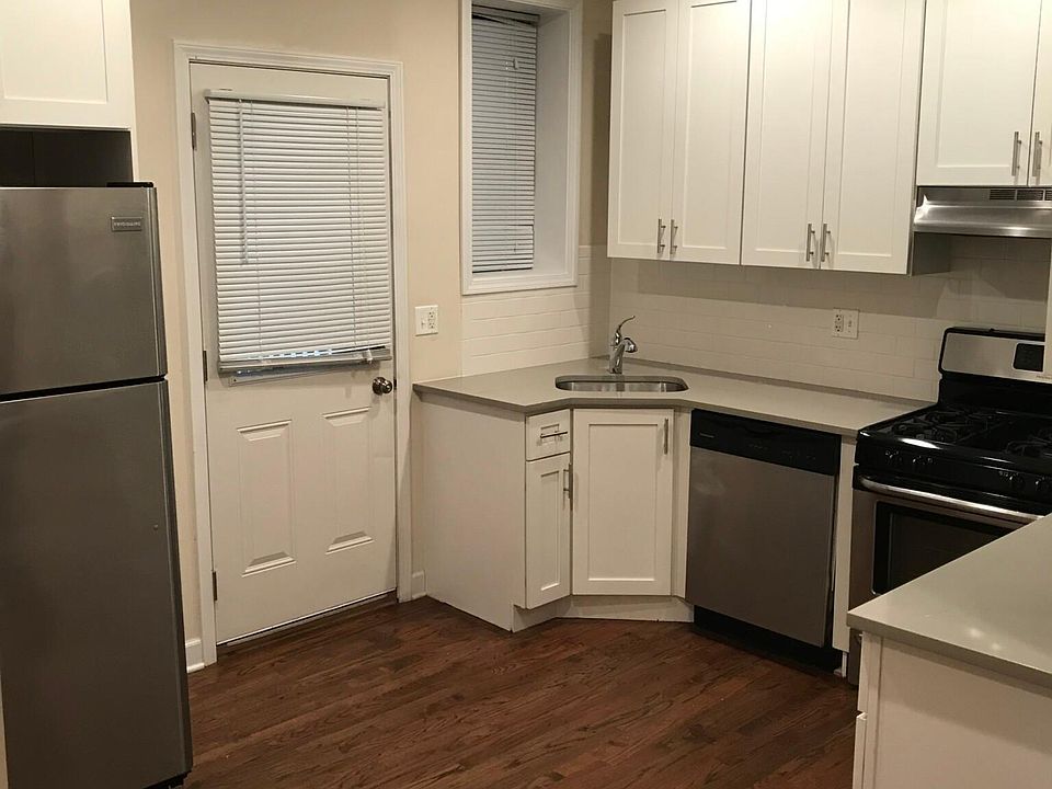 1st image of 1829 W Leland Ave #1N