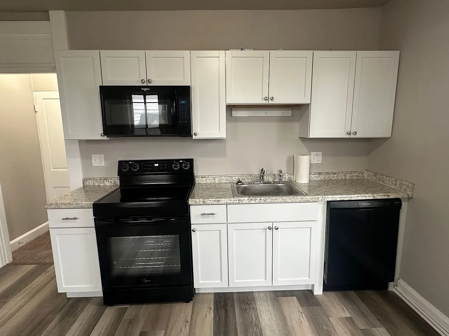 39 East Willow Street — Photo 4