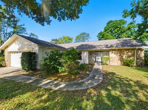 3506 Fairway Forest Dr, Palm Harbor, FL 34685