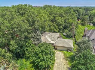 6615 S Richmond Ave, Willowbrook, IL 60527