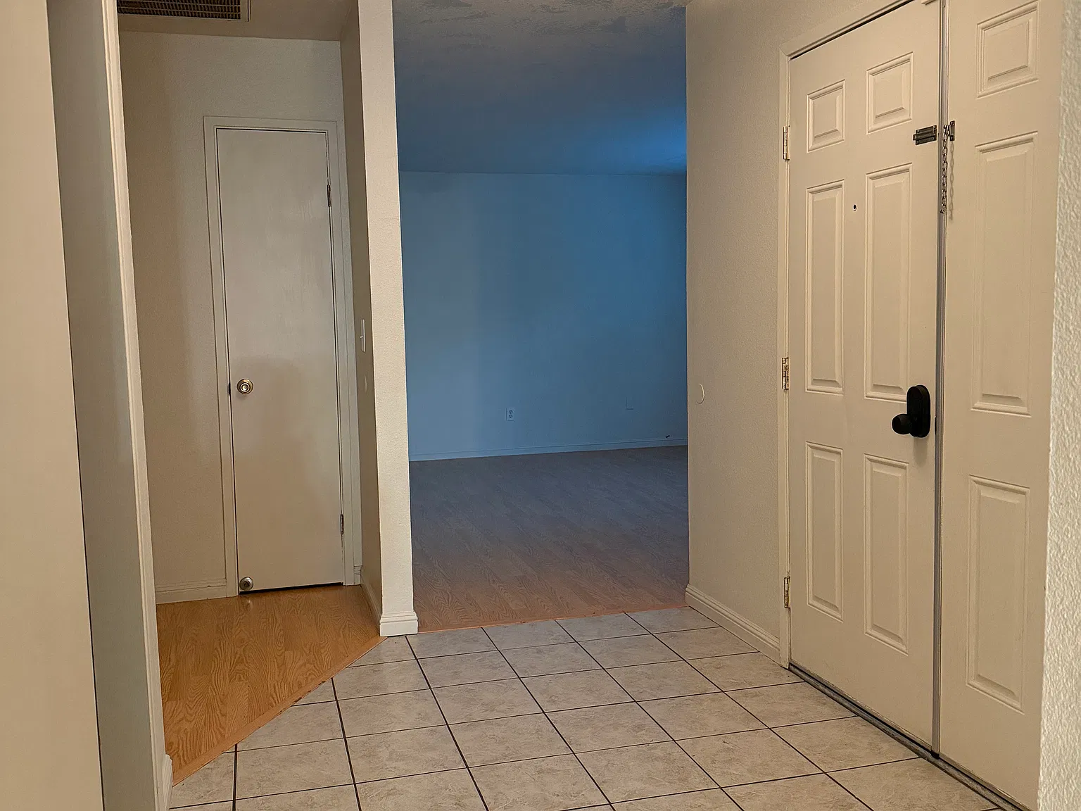 1121 W Union Ave — Photo 4