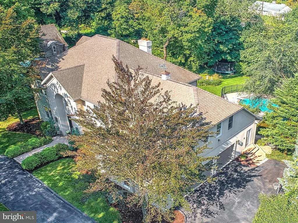 1116 Wyndham Dr photo 1