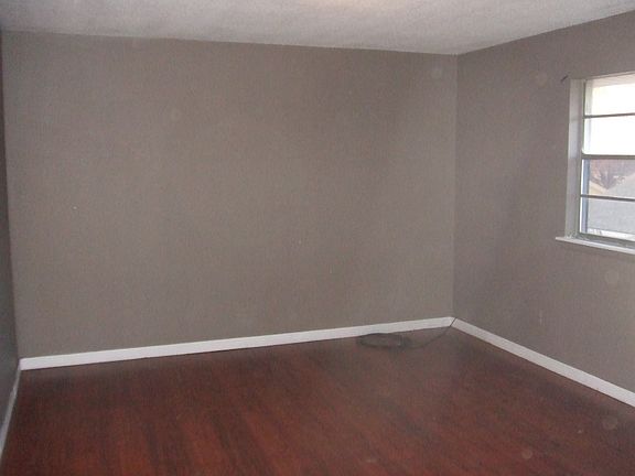 5th image of 2116 E Harlow Pl