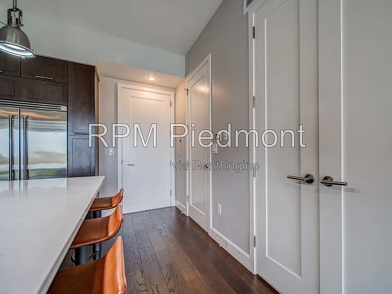1820 Peachtree Rd #911 — Photo 8