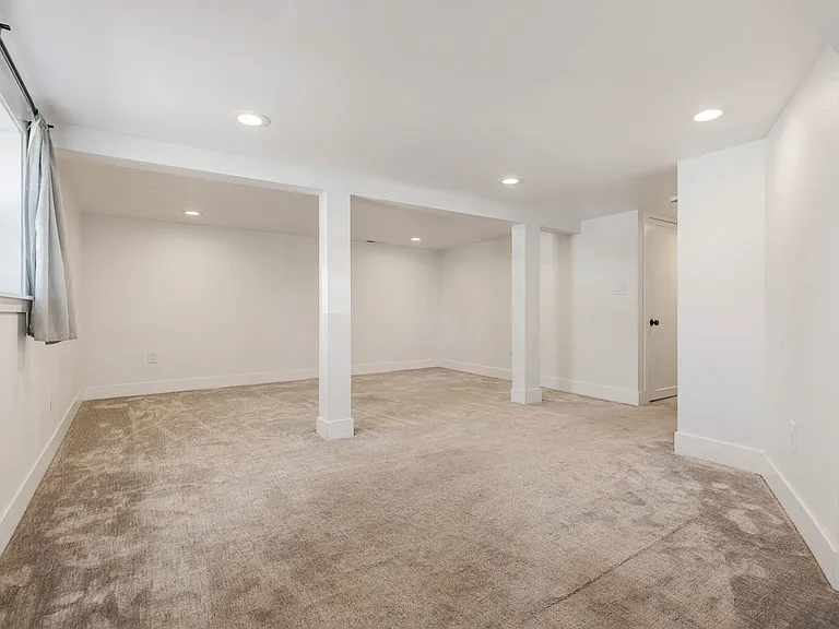 4143 SW Kenyon St — Photo 21