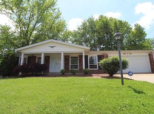 5008 Mattis Rd, Saint Louis, MO 63128