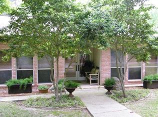 305 Carriage Dr, Lufkin, TX 75904